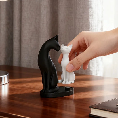 Black and white cat sculpture home decoration items are suitable for living rooms, computer desks, offices, etc