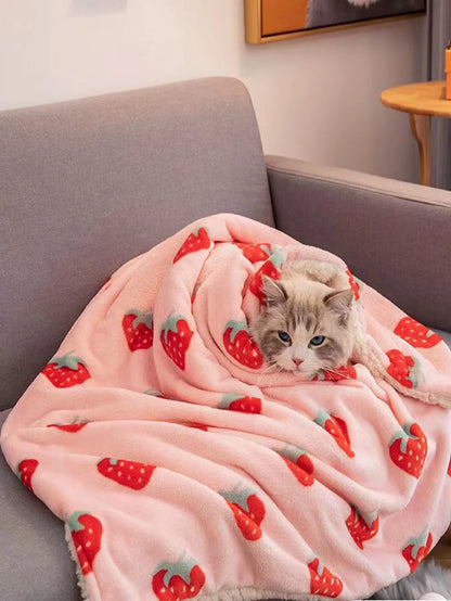 Strawberry Pink Throw Blanket Super Soft Warm Bed Blankets for Pets Cats and Dogs All Season Cozy Flannel Plush Blanket