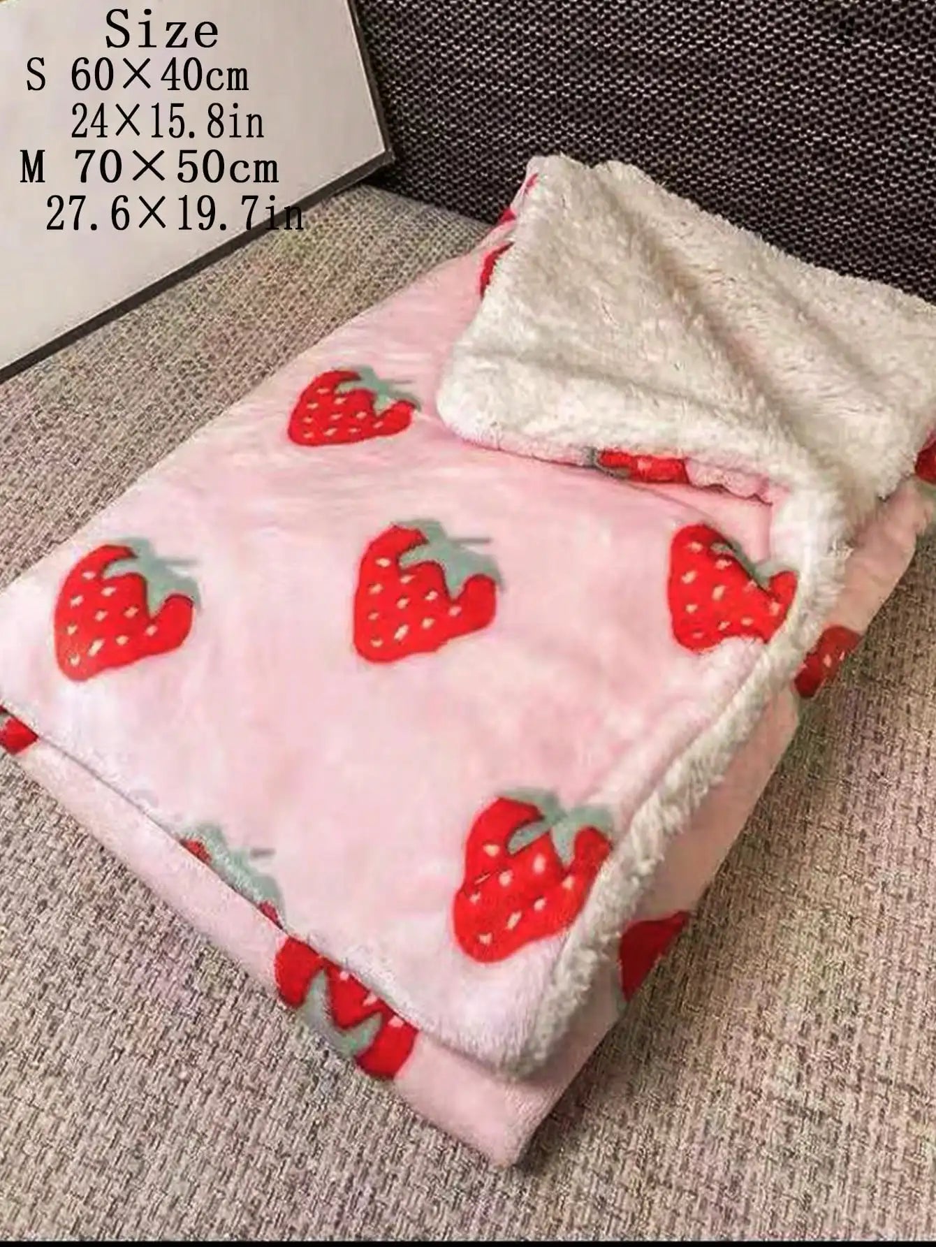 Strawberry Pink Throw Blanket Super Soft Warm Bed Blankets for Pets Cats and Dogs All Season Cozy Flannel Plush Blanket