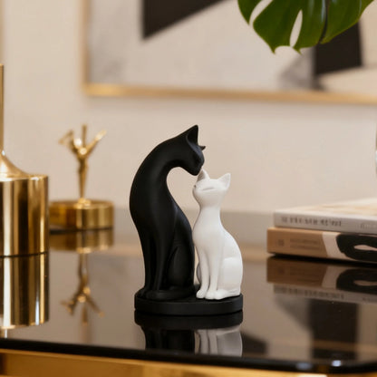 Black and white cat sculpture home decoration items are suitable for living rooms, computer desks, offices, etc