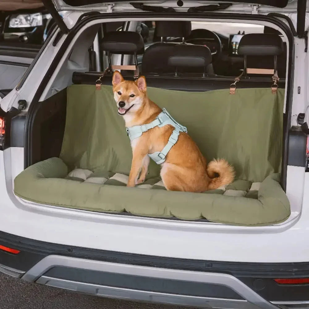 Large Dog Car Seat Bed with Chess Board Design Universal Fit for Most Cars Winter Pet Travel Bed Travel Safety Cushion