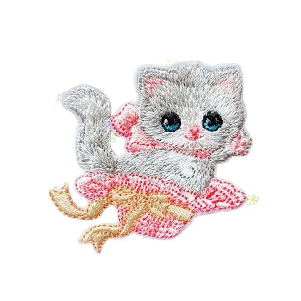 Apparel Self-adhesive Cartoon Cat Embroidered Patch DIY Cute Clothing Patch Clothes Stickers Clothes Appliques Sewing